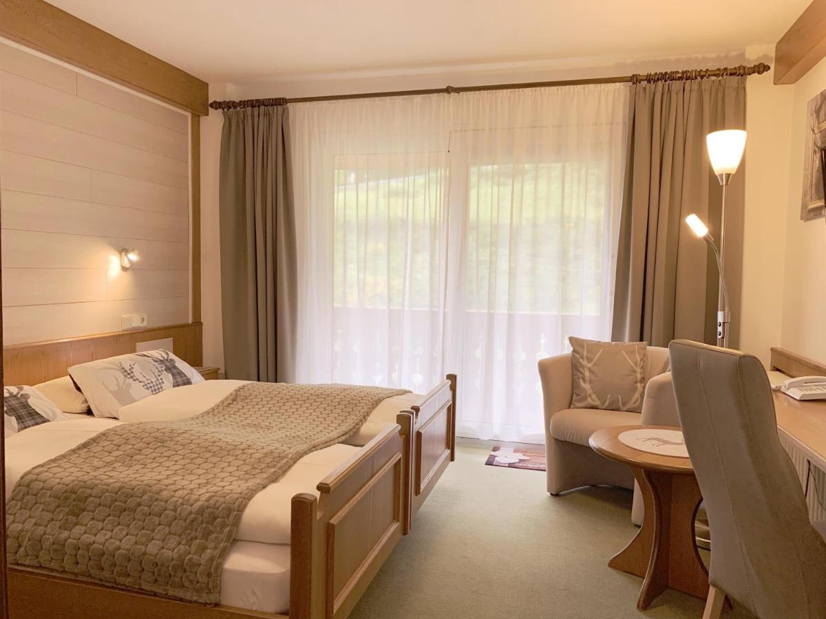 Landhotel Untere Kapfenhardter Muehle Unterreichenbach Exteriér fotografie