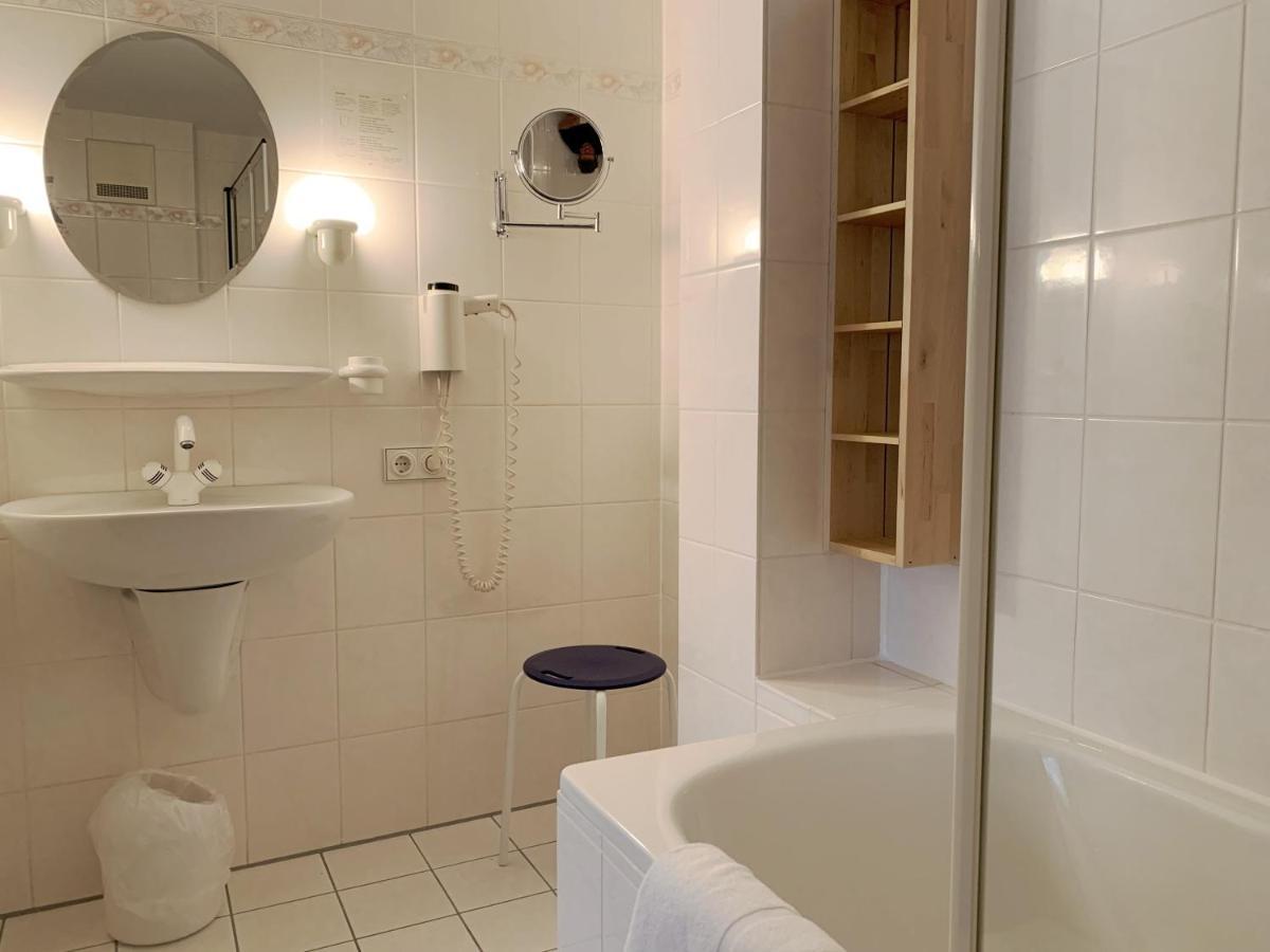 Landhotel Untere Kapfenhardter Muehle Unterreichenbach Exteriér fotografie