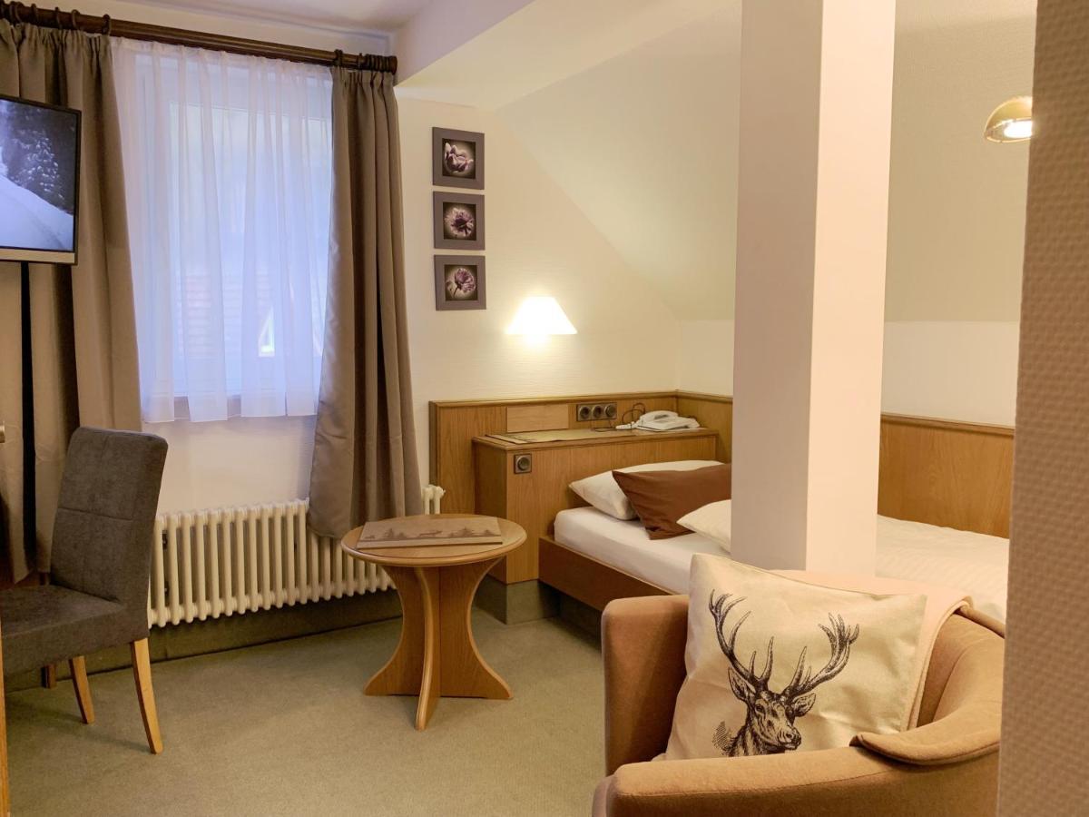 Landhotel Untere Kapfenhardter Muehle Unterreichenbach Exteriér fotografie