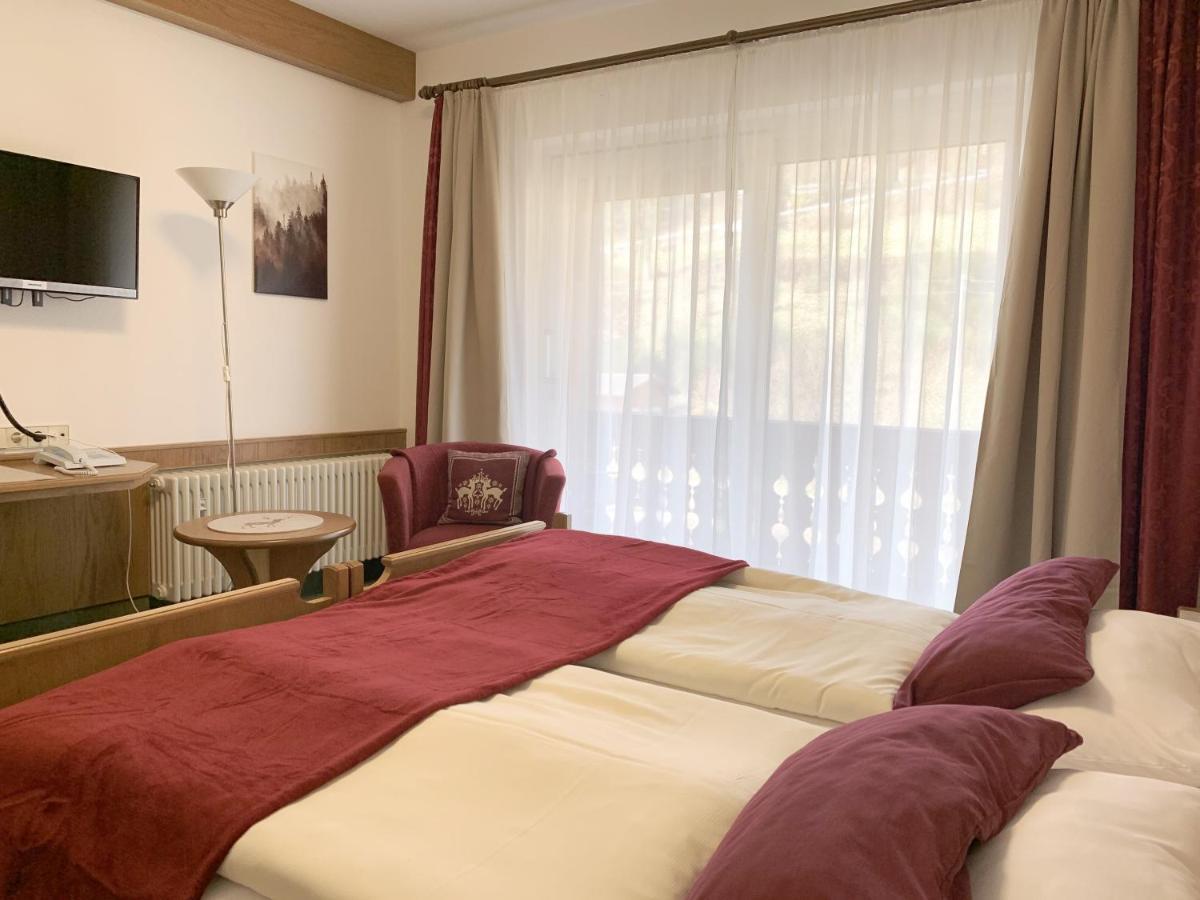 Landhotel Untere Kapfenhardter Muehle Unterreichenbach Exteriér fotografie