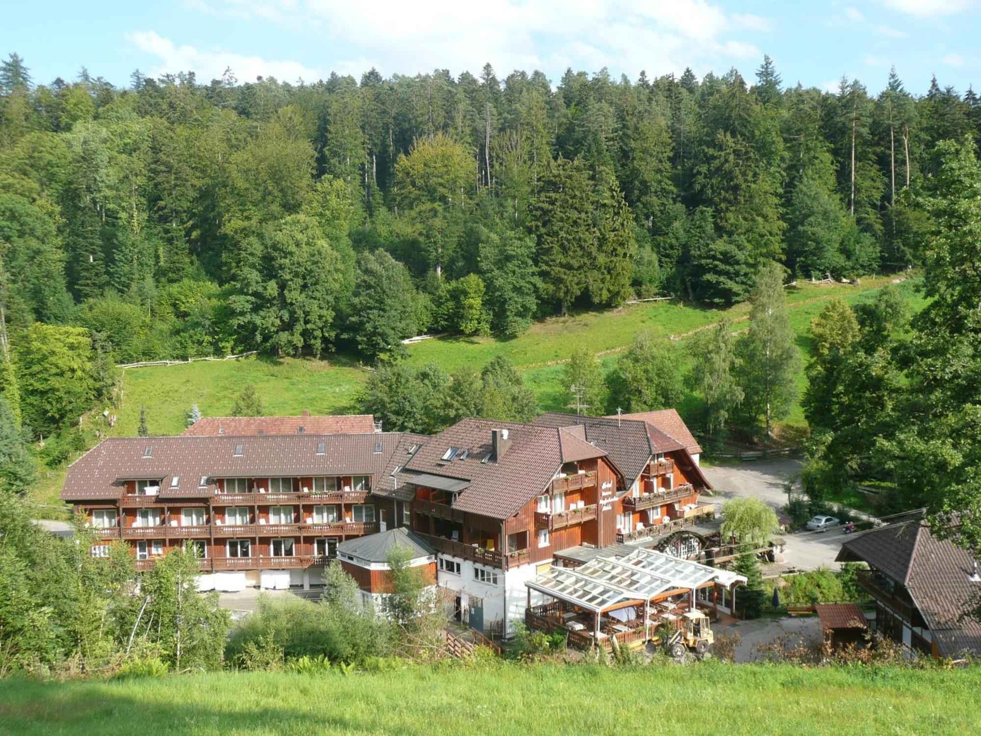 Landhotel Untere Kapfenhardter Muehle Unterreichenbach Exteriér fotografie